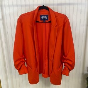 Scoop stretch blazer with rouched sleeves